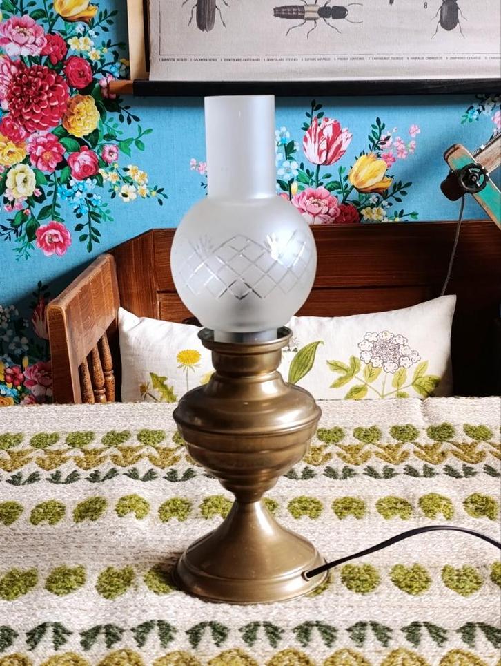 Sfeervolle Franse vintage lamp, messing met geslepen matglas, Antiek en Kunst, Antiek | Lampen, Ophalen of Verzenden