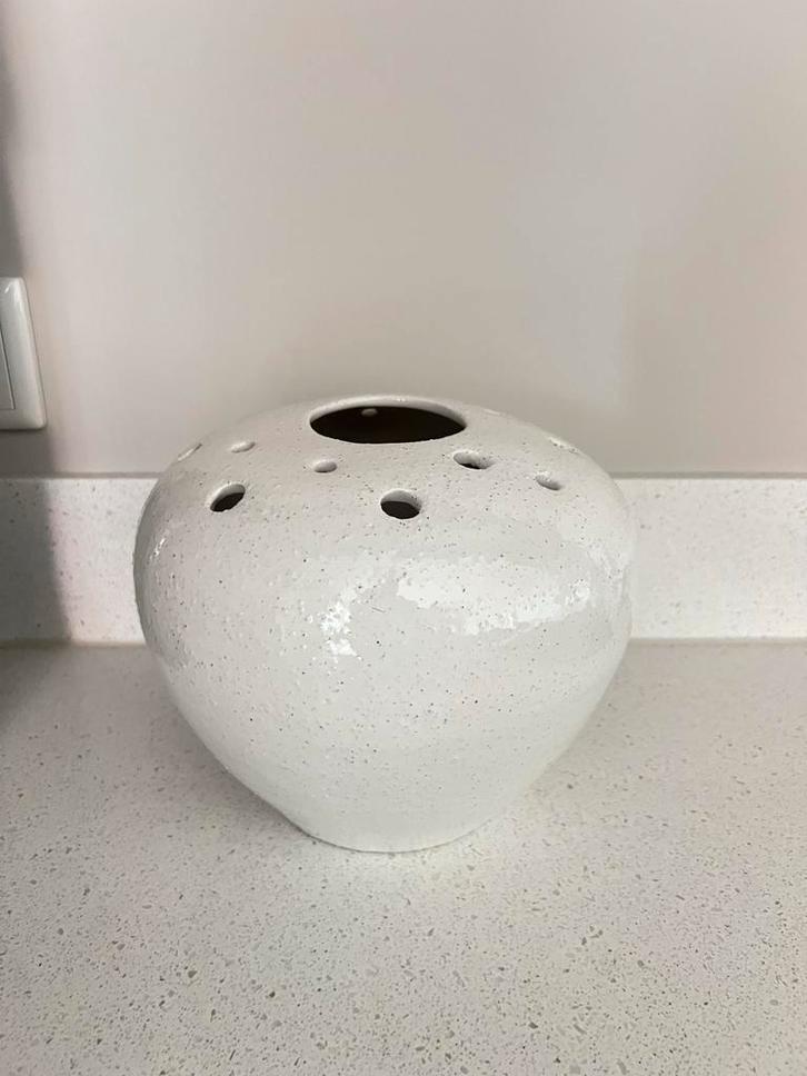 Japandi Vaas - Wit Keramiek Design van H&M home nieuwstaat, Huis en Inrichting, Woonaccessoires | Vazen, Nieuw, Wit, Minder dan 50 cm