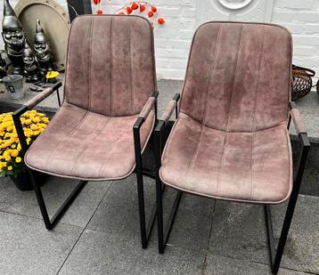 Twee industriële stoelen imitatie suède zwart/donkerbruin beschikbaar voor biedingen