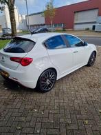 Alfa Romeo Giulietta 1.7 TBi Quadrifoglio Verde, Auto's, 13 km/l, Gebruikt, Leder en Stof, Wit