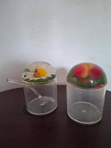 2x zeldzame vintage lucite jampotje beschikbaar voor biedingen