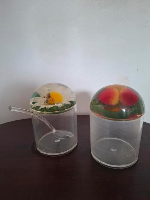 2x zeldzame vintage lucite jampotje, Verzamelen, Retro, Huis en Inrichting, Ophalen of Verzenden