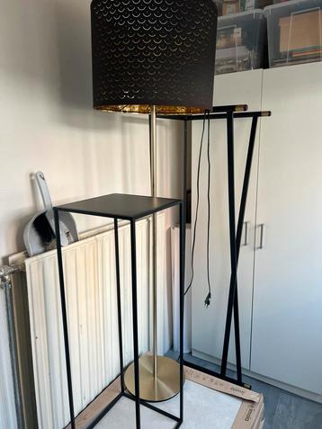 Gouden vloerlamp IKEA
