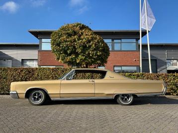 1967 Chrysler Newport 383 6.2L V8  Goud  beschikbaar voor biedingen