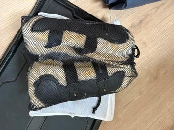 Kavalkade Compete Peesbeschermers, met wol beschikbaar voor biedingen