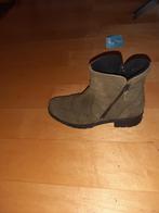 suede enkellaarsjes 42, Kleding | Dames, Ophalen of Verzenden, Onbekend, Gedragen, Groen