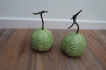 2 stuks kunst kalebassen in de kleur appeltjes groen beschikbaar voor biedingen