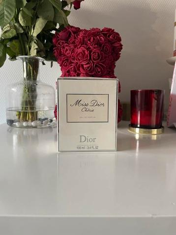 Miss Dior Chérie Eau de Parfum 100ml beschikbaar voor biedingen
