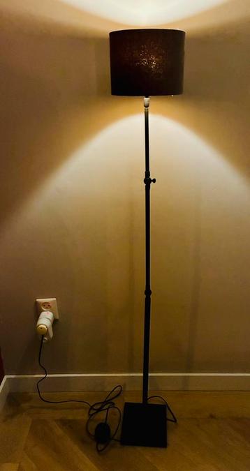 Retro Staande Lampen - Verstelbaar & Stoer beschikbaar voor biedingen