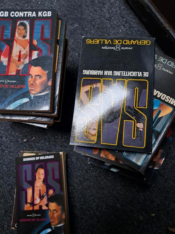 Gerard de Villiers SAS - 114 stuks, Boeken, Detectives, Gelezen, Ophalen
