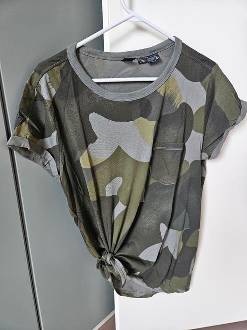Nieuw stoer shirt camouflage groen knoop mt M, Kleding | Dames, T-shirts, Nieuw, Maat 38/40 (M), Groen, Korte mouw, Ophalen of Verzenden