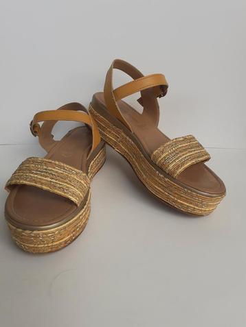 Leuke leren Marco Tozzi sandalen 38 beschikbaar voor biedingen