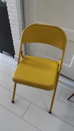 Vintage klapstoel geel metaal, Gebruikt, Overige kleuren, Ophalen of Verzenden, Metaal