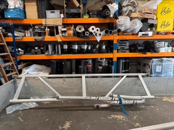 Voorloopleuning 4st voor rolsteiger 250cm beschikbaar voor biedingen
