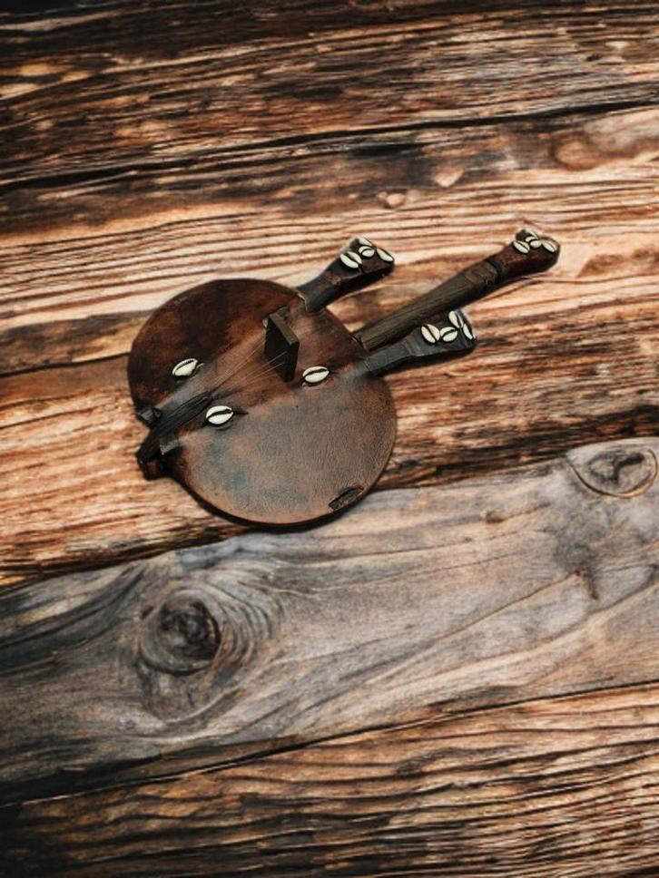 Kora, een traditioneel West-Afrikaans snaarinstrument, Muziek en Instrumenten, Snaarinstrumenten | Banjo's, Ophalen