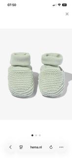 Groene HEMA slofjes newborn gebreid, Slofjes, Jongetje of Meisje, Nieuw, Ophalen of Verzenden