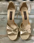 Schoenen hoog open goud mt37, Kleding | Dames, Schoenen, Ophalen, Overige kleuren, Zo goed als nieuw, Schoenen met hoge hakken
