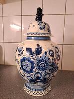 Delfts blauwe vaas met deksel Royal Goedewaagen, Antiek en Kunst, Antiek | Vazen, Ophalen