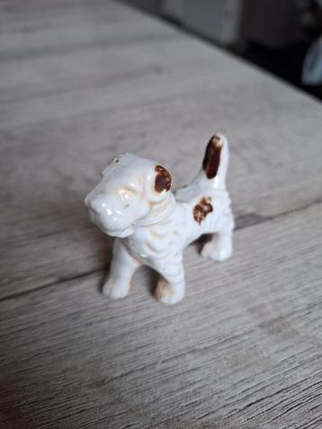 Victoriaans porseleinen biscuit hondje, opgraving vondst beschikbaar voor biedingen