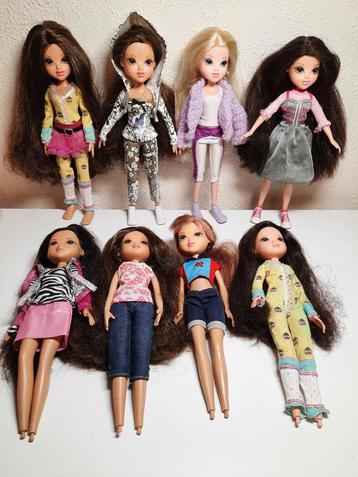 8 Moxie Girlz poppen MGA beschikbaar voor biedingen
