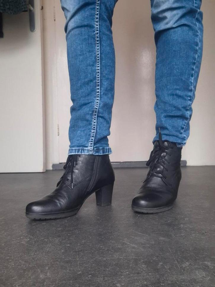 Gabor zwarte laarsjes met hak van 5 cm, maat 38, Kleding | Dames, Schoenen, Zo goed als nieuw, Lage of Enkellaarzen, Zwart, Ophalen of Verzenden