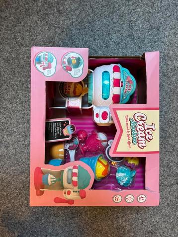 Icecream machine - NIEUW in de doos beschikbaar voor biedingen