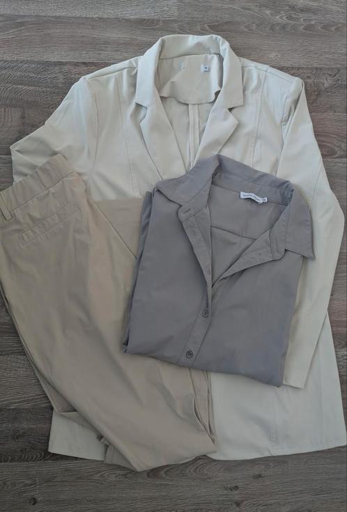Nicolette Kluijver 3-delig pas set. Travel stof., Kleding | Dames, Jasjes, Kostuums en Pakken, Zo goed als nieuw, Kostuum of Pak