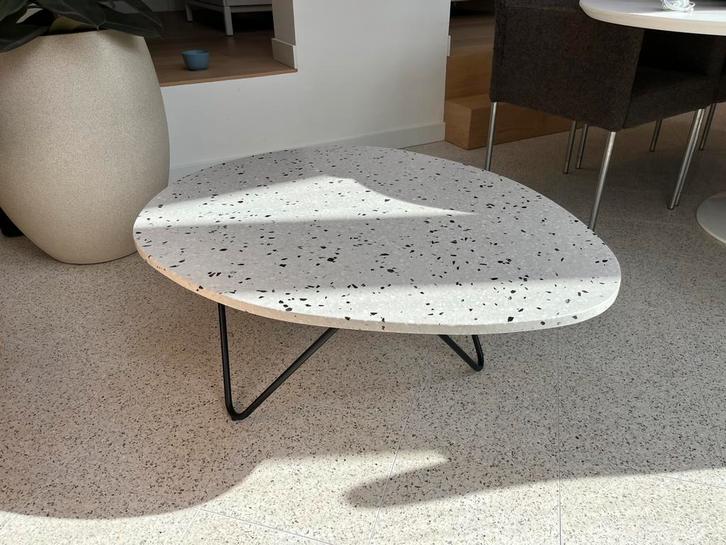 Terrazzo salontafel - Frunified ‘Richard’, Huis en Inrichting, Tafels | Salontafels, Zo goed als nieuw, Minder dan 50 cm, 50 tot 100 cm