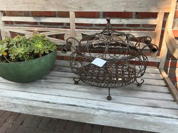 NIEUW sierlijke metalen mand met deksel ovaal beschikbaar voor biedingen