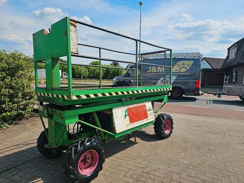 Kubota Pluk hoogwerker ruwterein hoogwerker 4x4 diesel, Zakelijke goederen, Machines en Bouw | Liften, Steigers en Ladders
