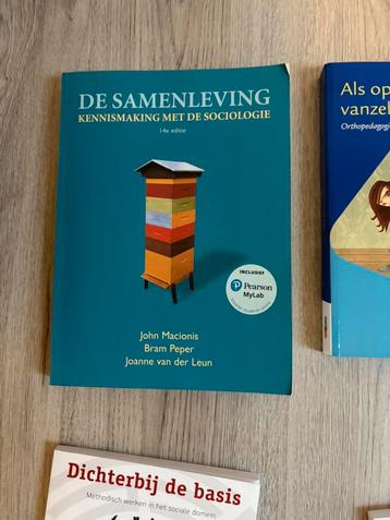 De samenleving - kennismaking met de sociologie beschikbaar voor biedingen