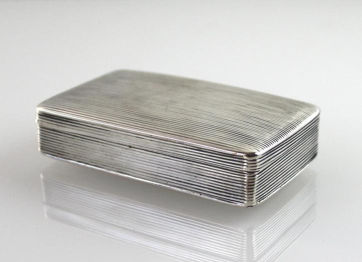 Antiek zilveren snuifdoosje, 1858, Antiek en Kunst, Antiek | Goud en Zilver, Zilver, Ophalen of Verzenden