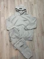 Essentials Trainingspak, Kleding | Heren, Verzenden, Nieuw, Maat 48/50 (M)