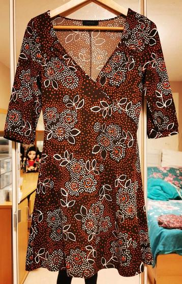 Vero Moda Jurk bruin zwart wit

 beschikbaar voor biedingen