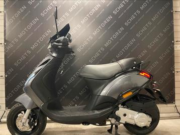 Piaggio Zip NIEUW | Direct leverbaar! | stel samen naar wens beschikbaar voor biedingen