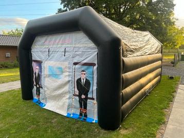 Opblaasfeestten nightclub beschikbaar voor biedingen