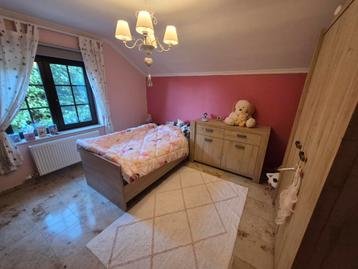baby / kinderkamer / meegroeikamer in goede staat beschikbaar voor biedingen