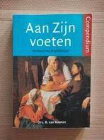 R. van Kooten - Compendium Aan Zijn voeten., Ophalen of Verzenden, Zo goed als nieuw, R. van Kooten