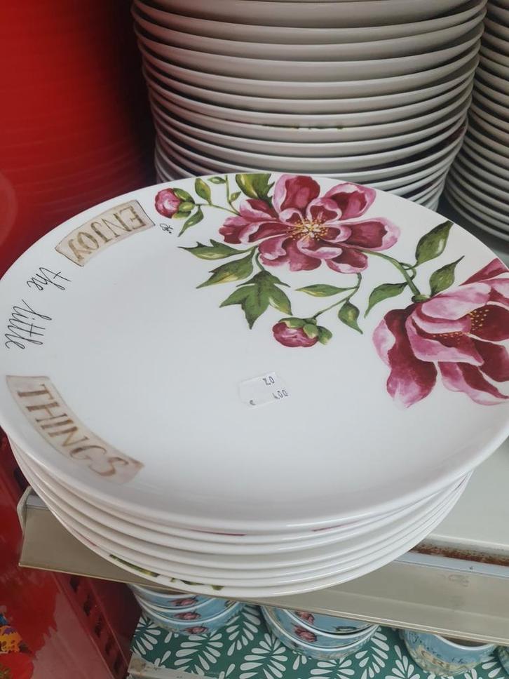Nieuw Jet servies., Huis en Inrichting, Keuken | Servies, Nieuw, Bord(en), Overige stijlen, Aardewerk, Ophalen of Verzenden
