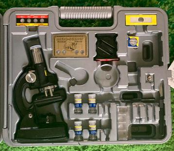 Microscoop set beschikbaar voor biedingen