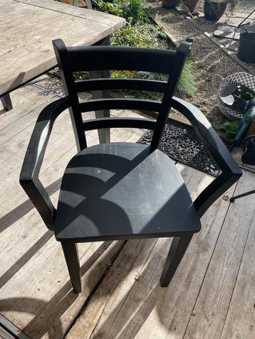 Stoelen beschikbaar voor biedingen