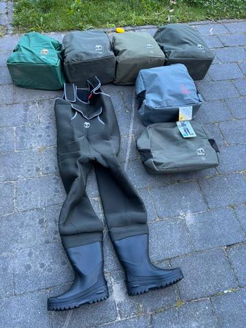 Nieuwe behr neopreen waadpak maat 39-40-42-43-45 beschikbaar voor biedingen