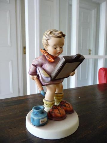 Goebel hummel "Art Critic" 318 beschikbaar voor biedingen