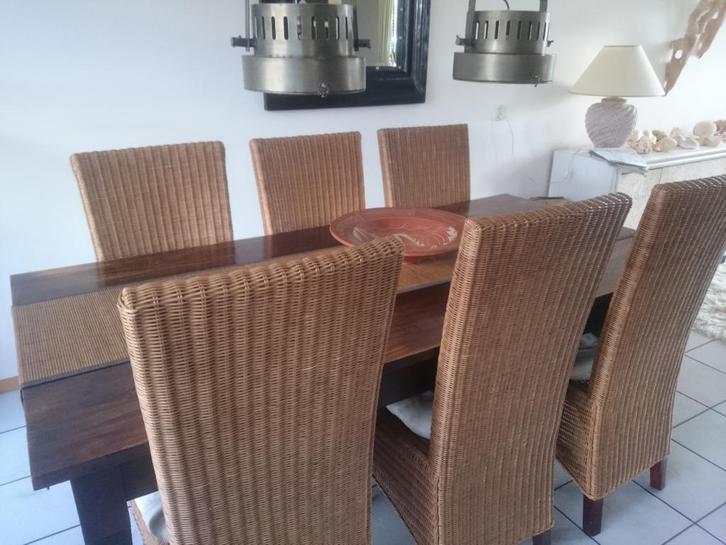 Stijlvolle eethoek - teakhouten tafel + 6 rieten stoelen, Huis en Inrichting, Tafels | Eettafels, Gebruikt, 50 tot 100 cm, 200 cm of meer