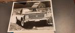2 Mooie persfoto met aanhangsel chevrolet pickup, Ophalen of Verzenden, 1960 tot 1980, Zo goed als nieuw, Overige onderwerpen