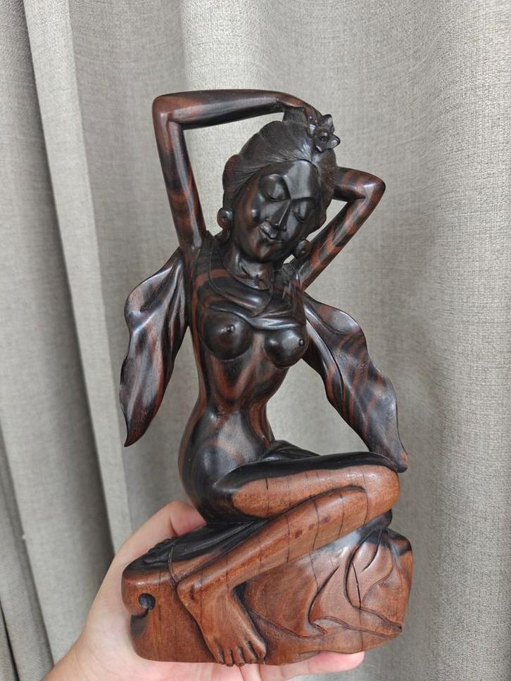 Houten Beeld Bali Vrouw Indonesië houtsnijwerk balinees, Antiek en Kunst, Kunst | Beelden en Houtsnijwerken, Ophalen of Verzenden