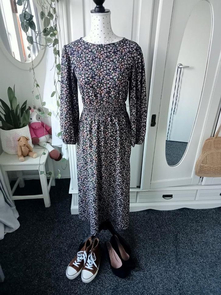 Only " Jurk maat M ", Kleding | Dames, Jurken, Zo goed als nieuw, Maat 38/40 (M), Overige kleuren, Onder de knie, Ophalen of Verzenden