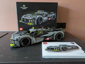 LEGO Technic Peugeot Hybrid Hypercar (42156) beschikbaar voor biedingen
