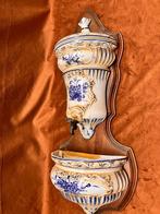 Keramisch wandreservoir in antieke rococo-stijl, Antiek en Kunst, Verzenden