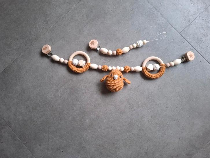 Handgemaakte Kraamcadeaus - Wagenhanger, Speenkoord, Nestje, Kinderen en Baby's, Speelgoed | Babyspeelgoed, Nieuw, Rammelaar, Met geluid